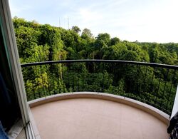 Hillview Apartments (D23), Apartment #594417321